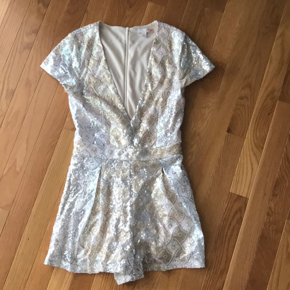 Gianni Bini Deep V Sequin Romper - Picture 1 of 2